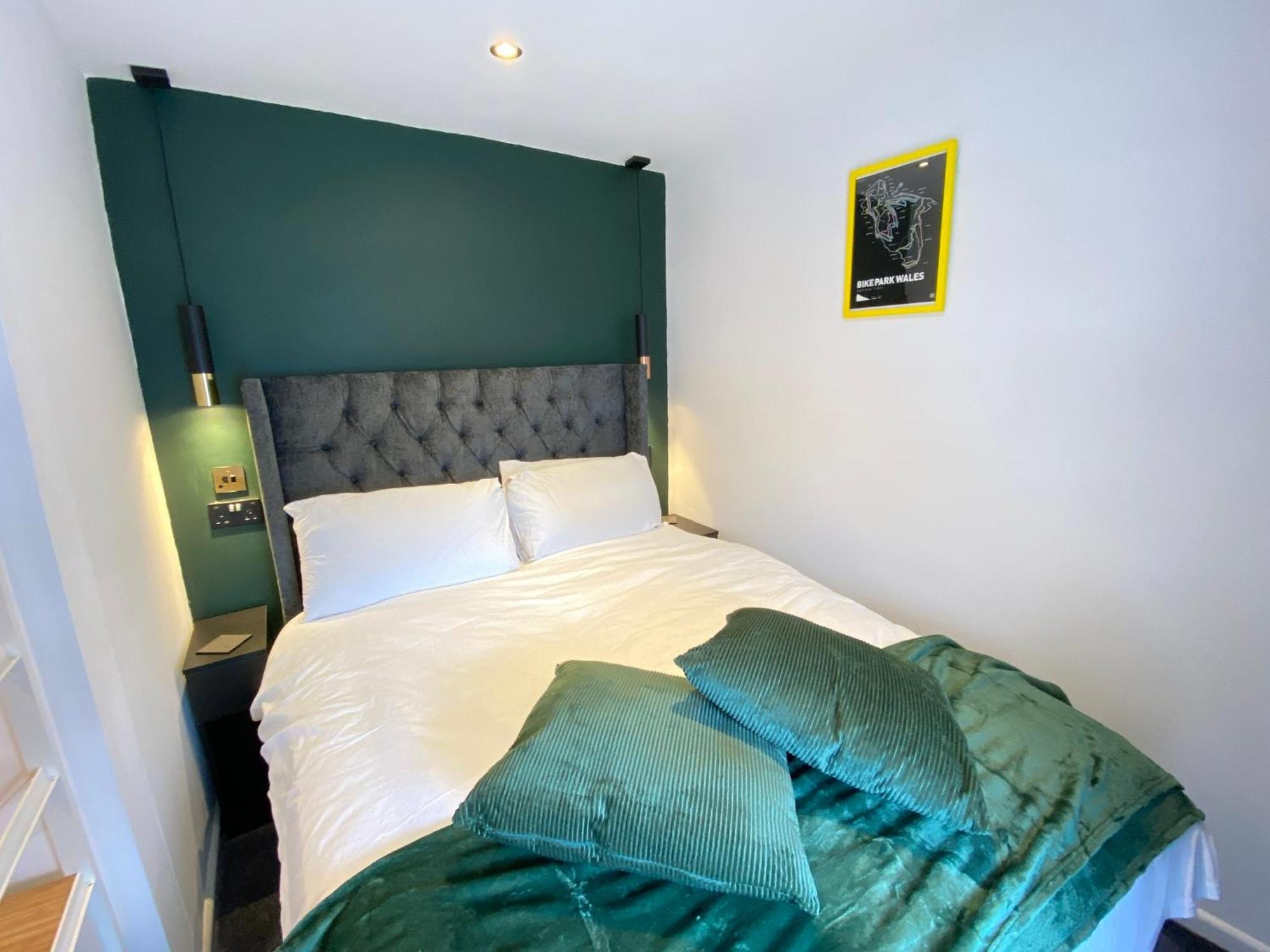 The Cwtch, Log Fire, Sleeps 6, Nr Zip World, Brecon And Bike Park Wales Villa Aberdare Exteriör bild