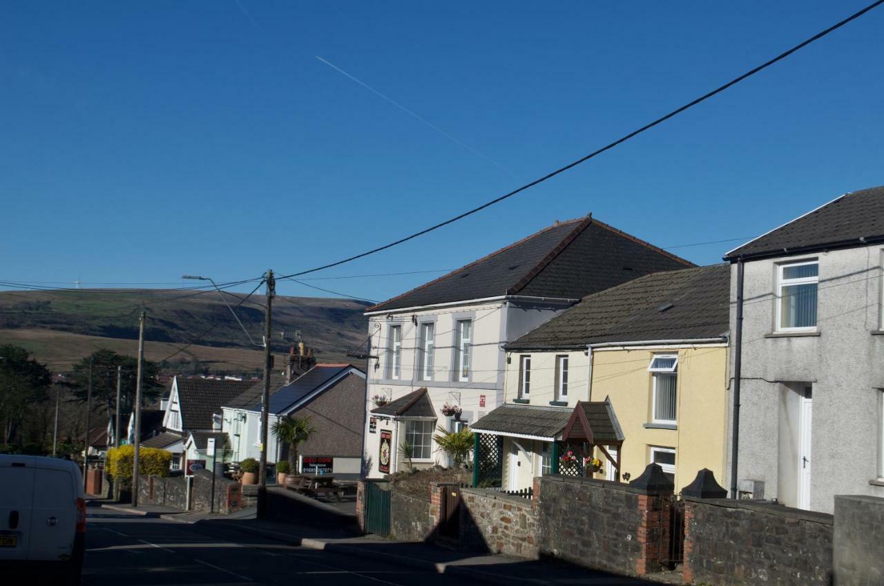 The Cwtch, Log Fire, Sleeps 6, Nr Zip World, Brecon And Bike Park Wales Villa Aberdare Exteriör bild